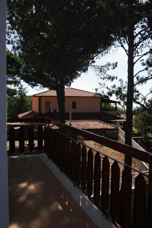 Bed and Breakfast Il Giardino Di Leoca Nicolosi Habitación foto