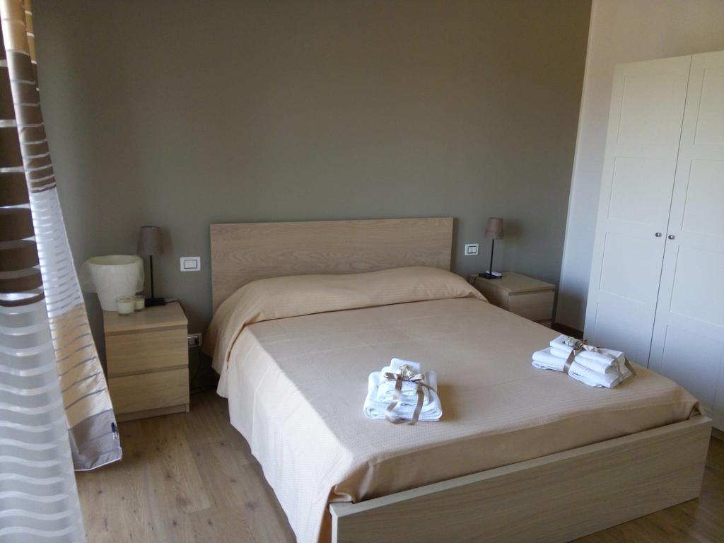 Bed and Breakfast Il Giardino Di Leoca Nicolosi Habitación foto